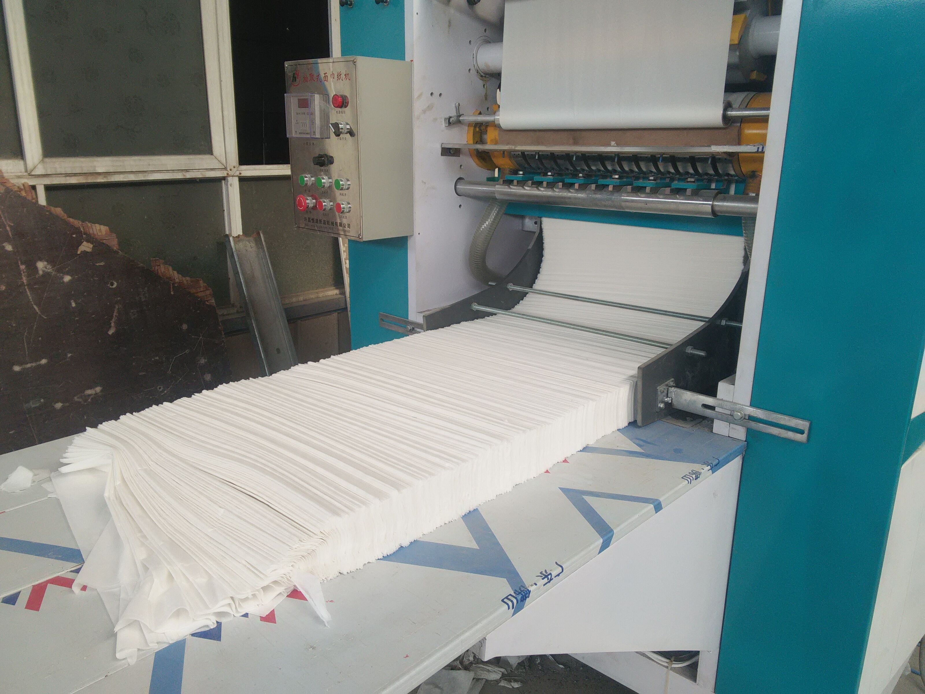 全自動抽紙機設備廠家該怎么選